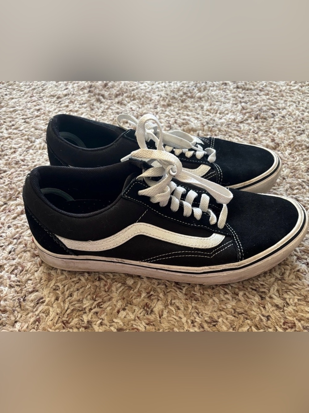 Vans Old Skool Black and White Low Top Sneakers-7.5